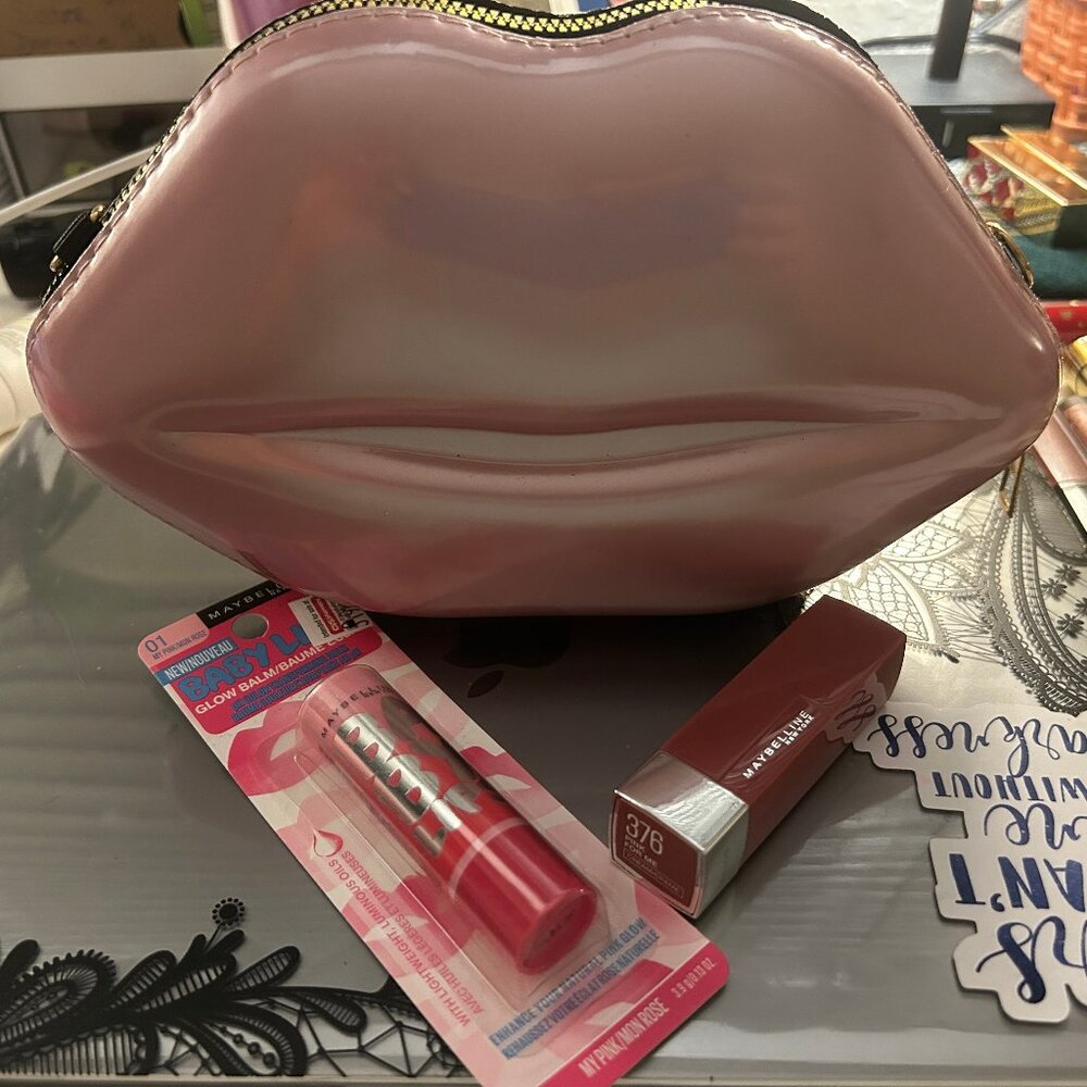 Metallic Pink Lips Handbag and Lipstick Bundle